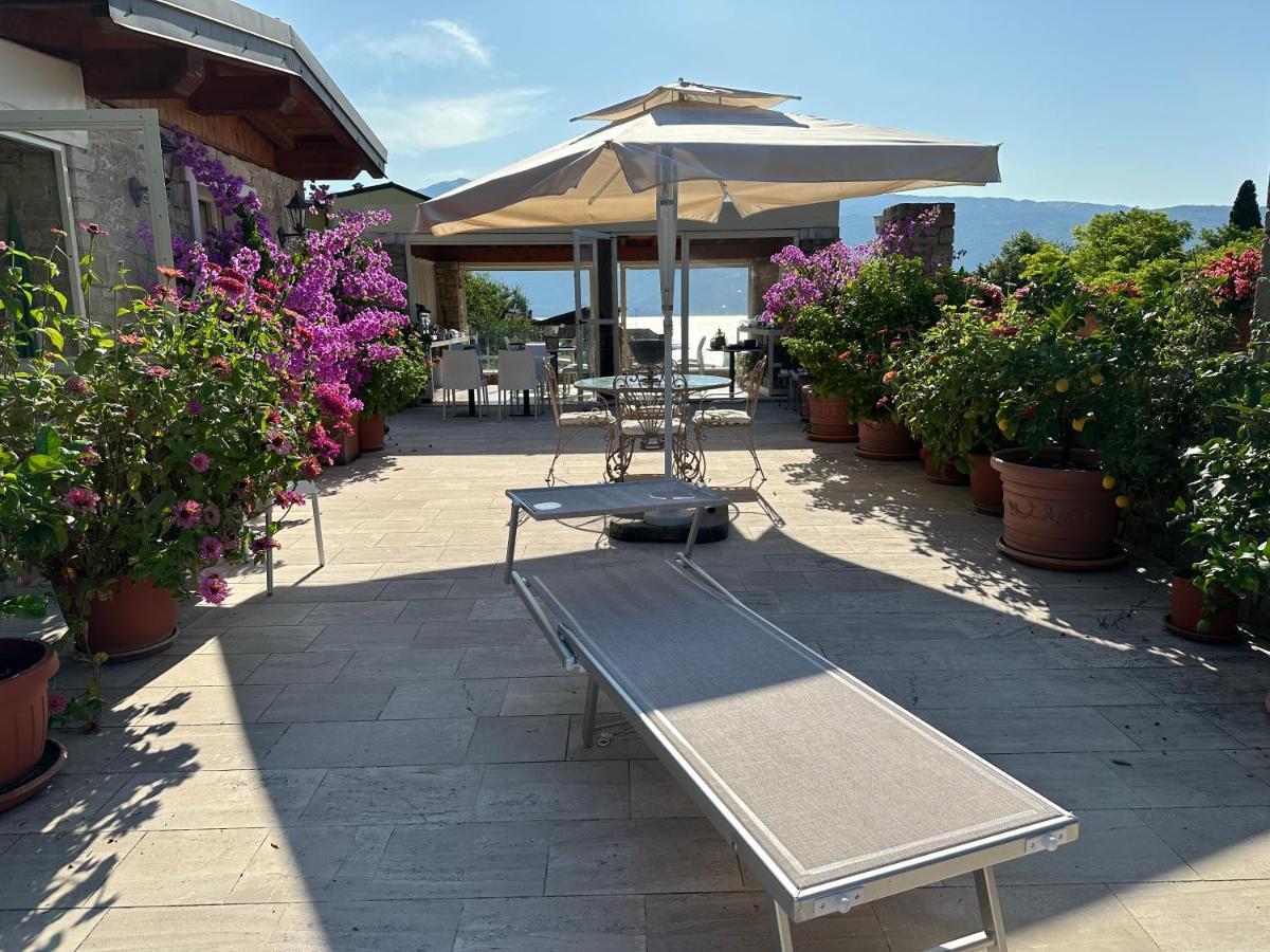 La Cascata Negli Ulivi Bed & Breakfast Toscolano Maderno Exterior photo