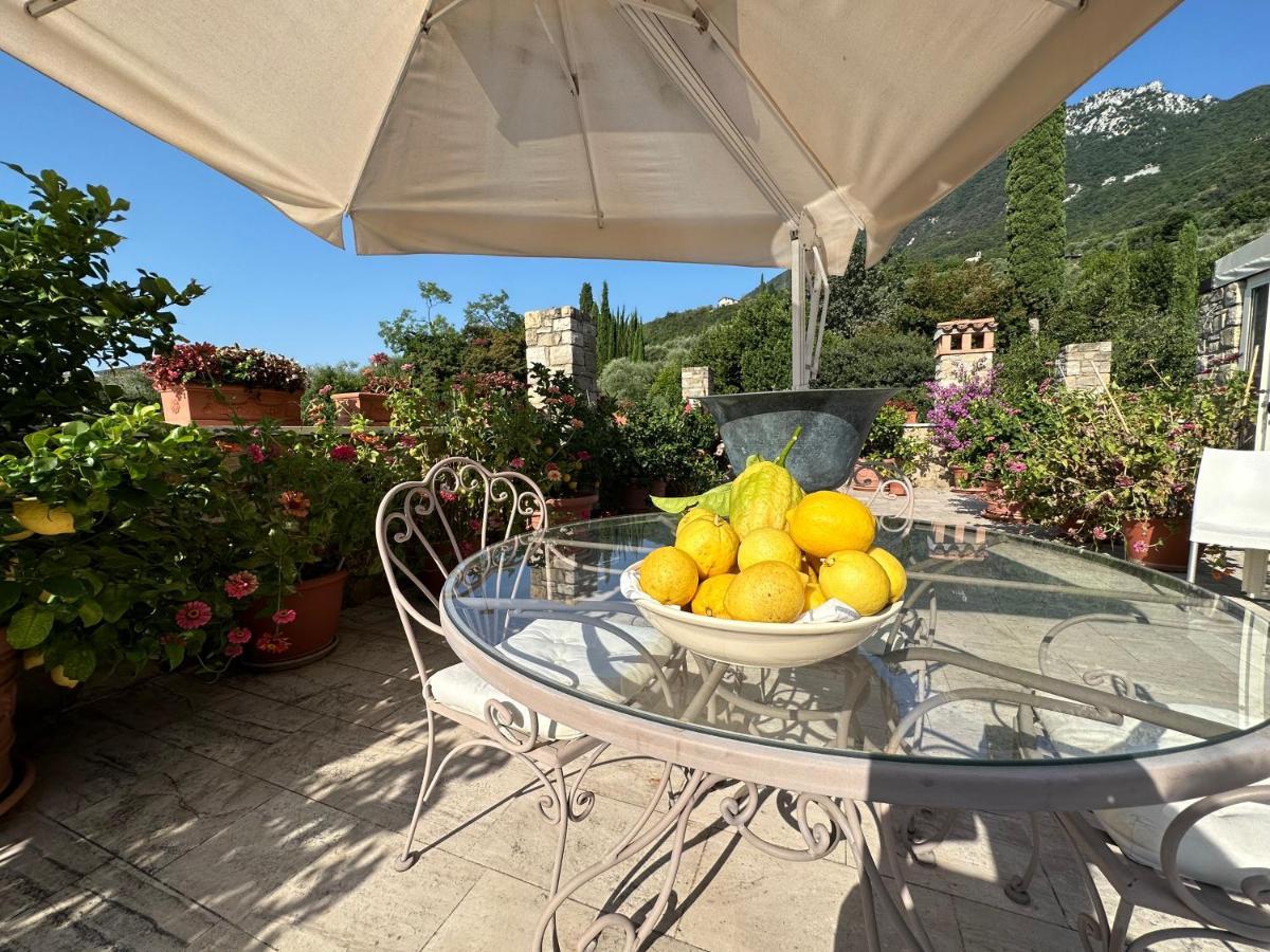 La Cascata Negli Ulivi Bed & Breakfast Toscolano Maderno Exterior photo